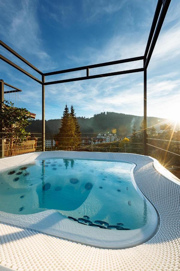 Graal Resort Bukovel Exterior photo